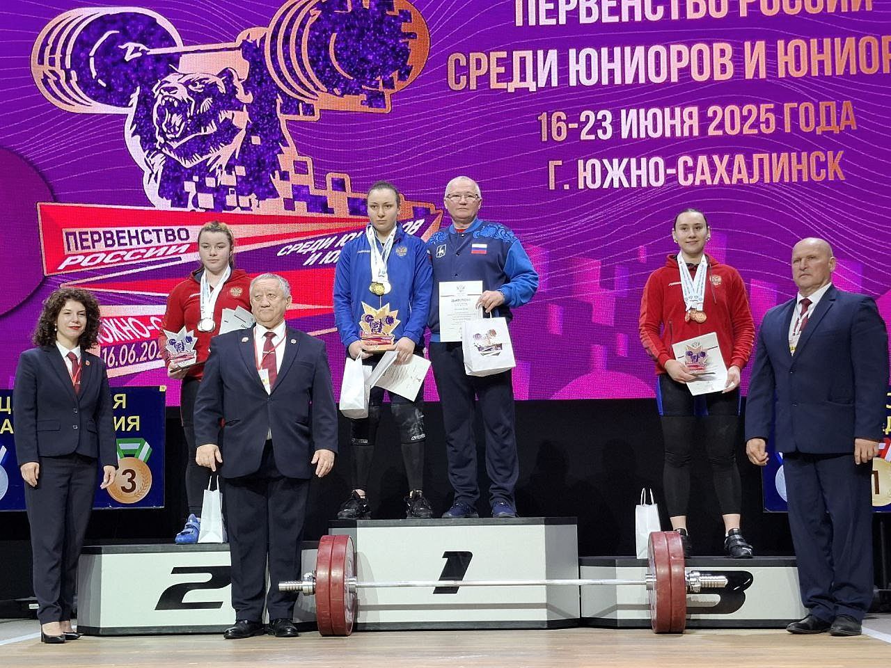 Тяжелоатлеты из Кабардино-Балкарии завоевали медали первенства России среди юниоров