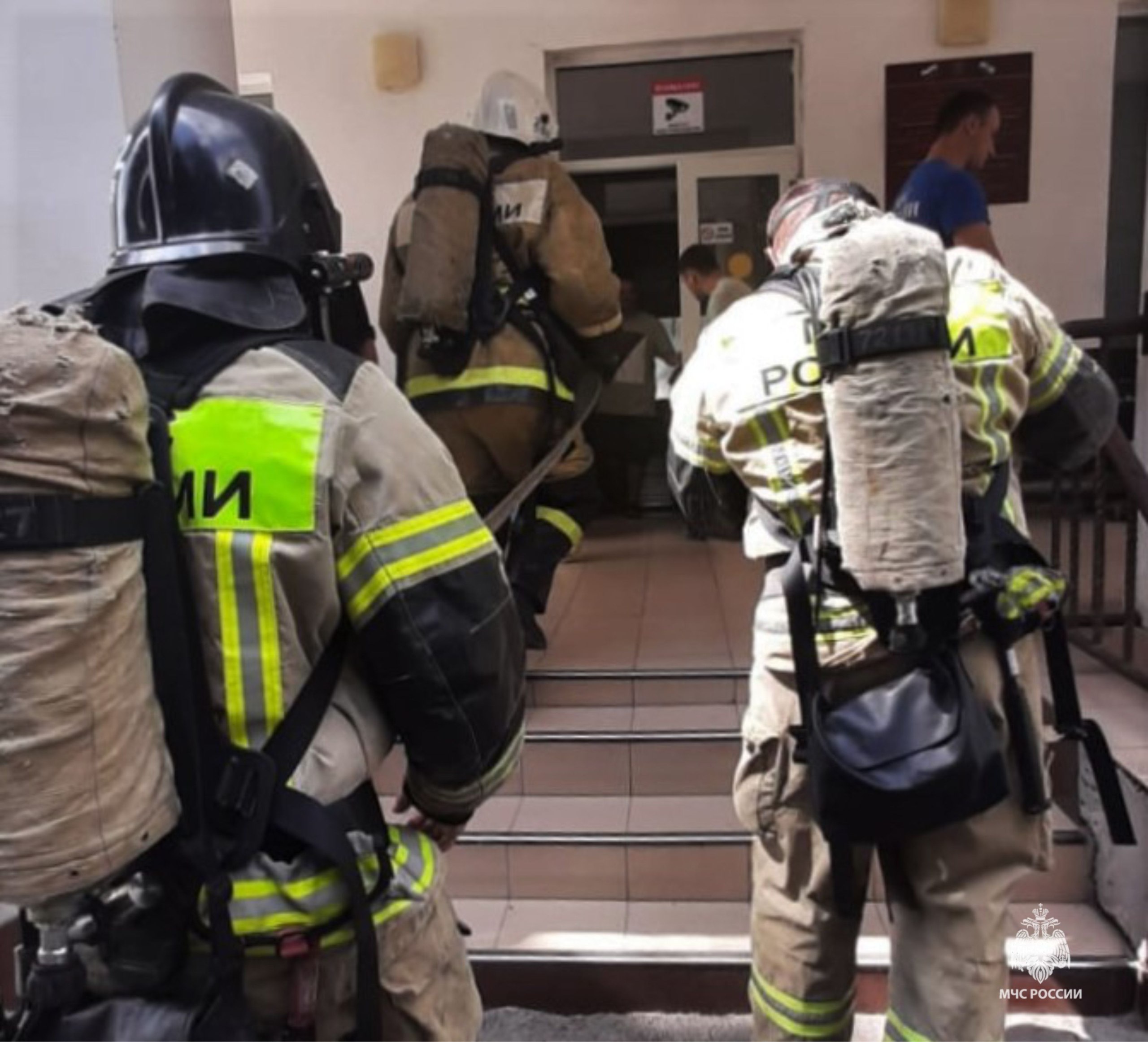 Сотрудники МЧС провели тактико-специальные учения