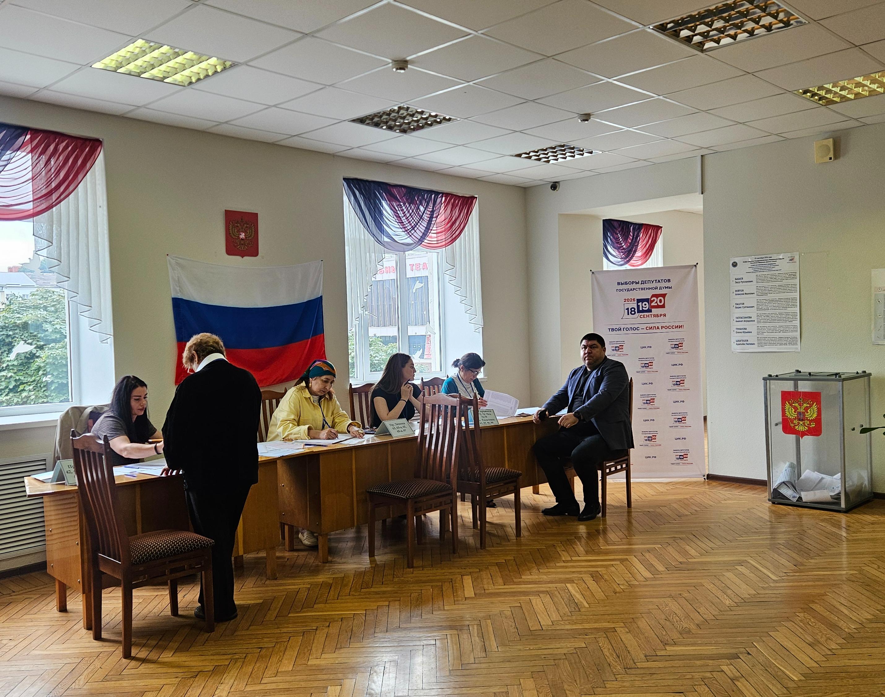 На избирательном участке в Доме профсоюзов Нальчика отмечают высокую явку избирателей  