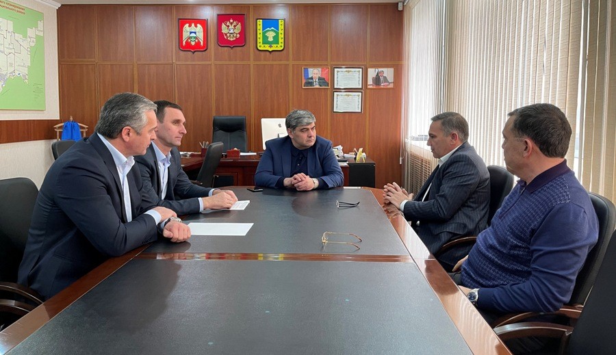 Казбек Коков по итогам поездки в Прохладненский район и г. Прохладный анонсировал проекты на 2021 год