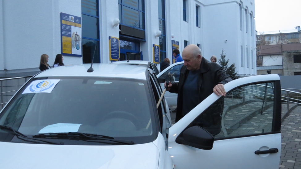 В Нальчике пострадавшим на производстве вручили автомобили