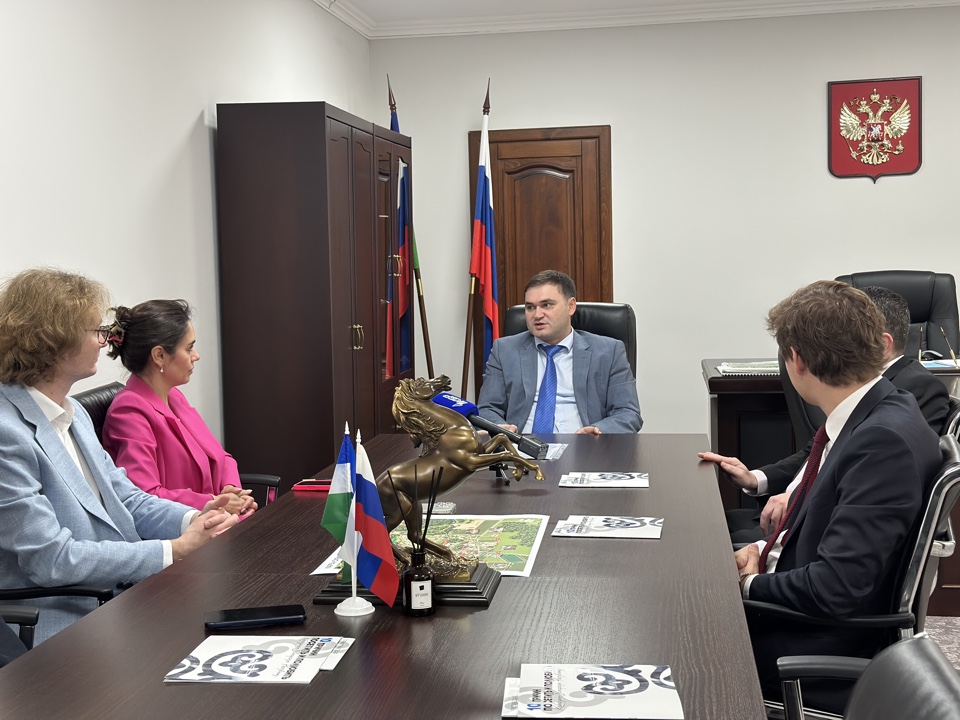Делегация Факультета мировой политики МГУ встретилась с министром курортов и туризма КБР