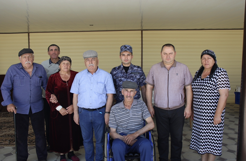 Росгвардейцы навестили семью погибшего сослуживца