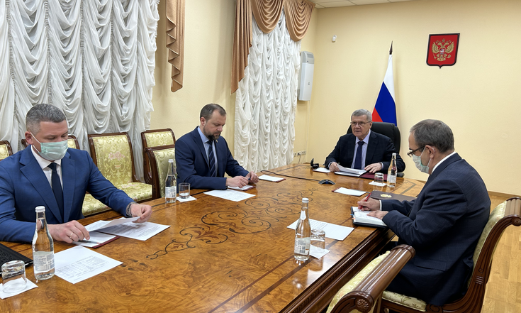 Юрий Чайка провел совещание по вопросам организации гуманитарной помощи участникам СВО