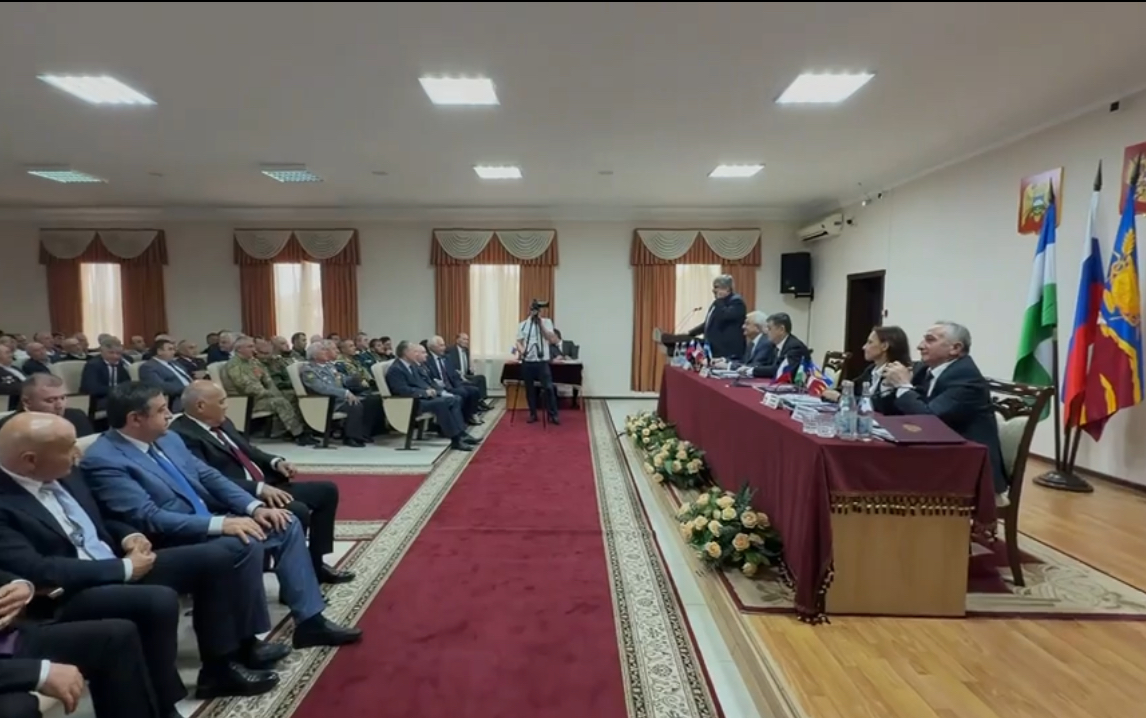 Казбек Коков и депутаты Госдумы встретились с активом Чегемского района
