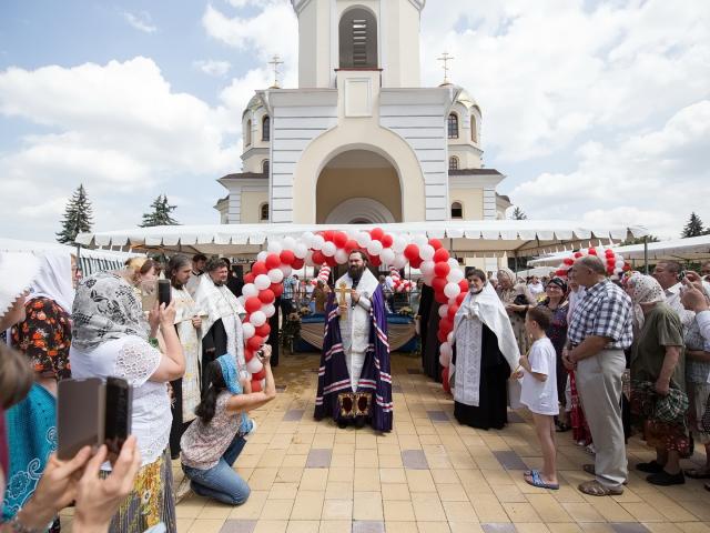 Архиепископ Феофилакт освятил храм в Прохладном