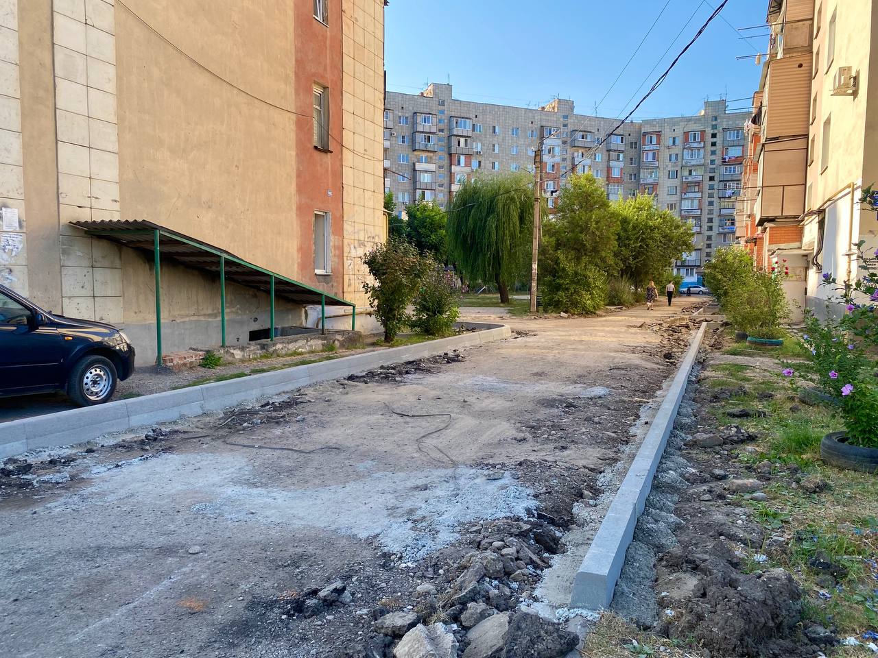 В Нальчике благоустраивают 100 дворов