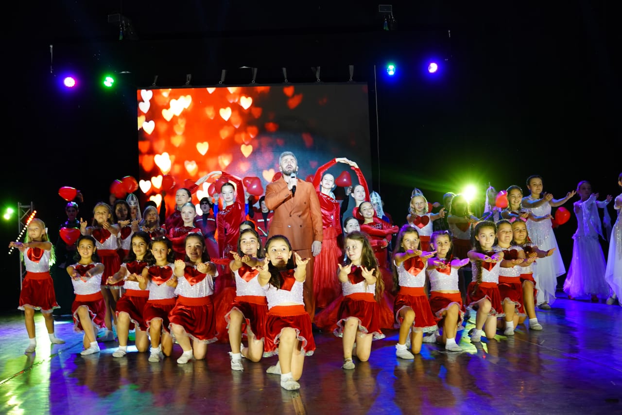 В Зеленом театре Нальчика прошел благотворительный концерт в поддержку детей ﻿ 