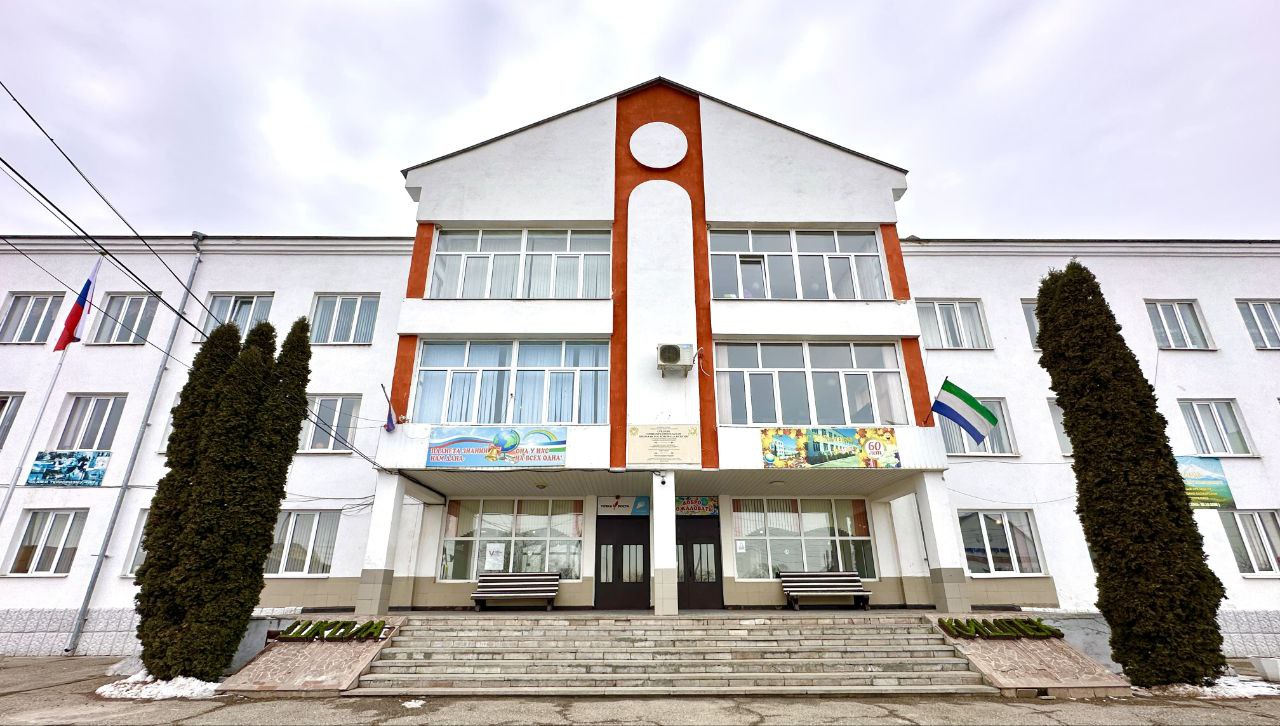 В Кишпеке впервые капитально отремонтируют школу 1960 года постройки