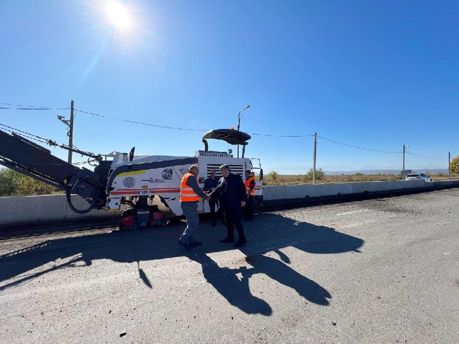 Казбек Коков проинспектировал ход работ на дорожных объектах