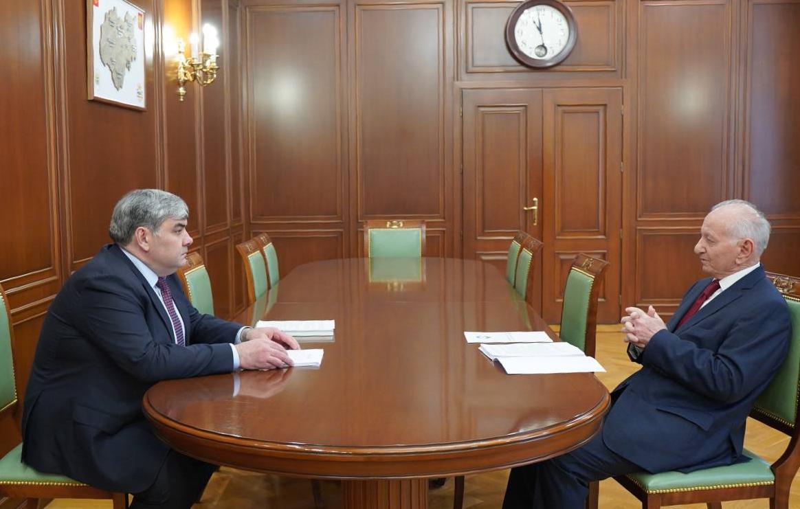 Казбек Коков встретился с уполномоченным по правам человека в КБР  