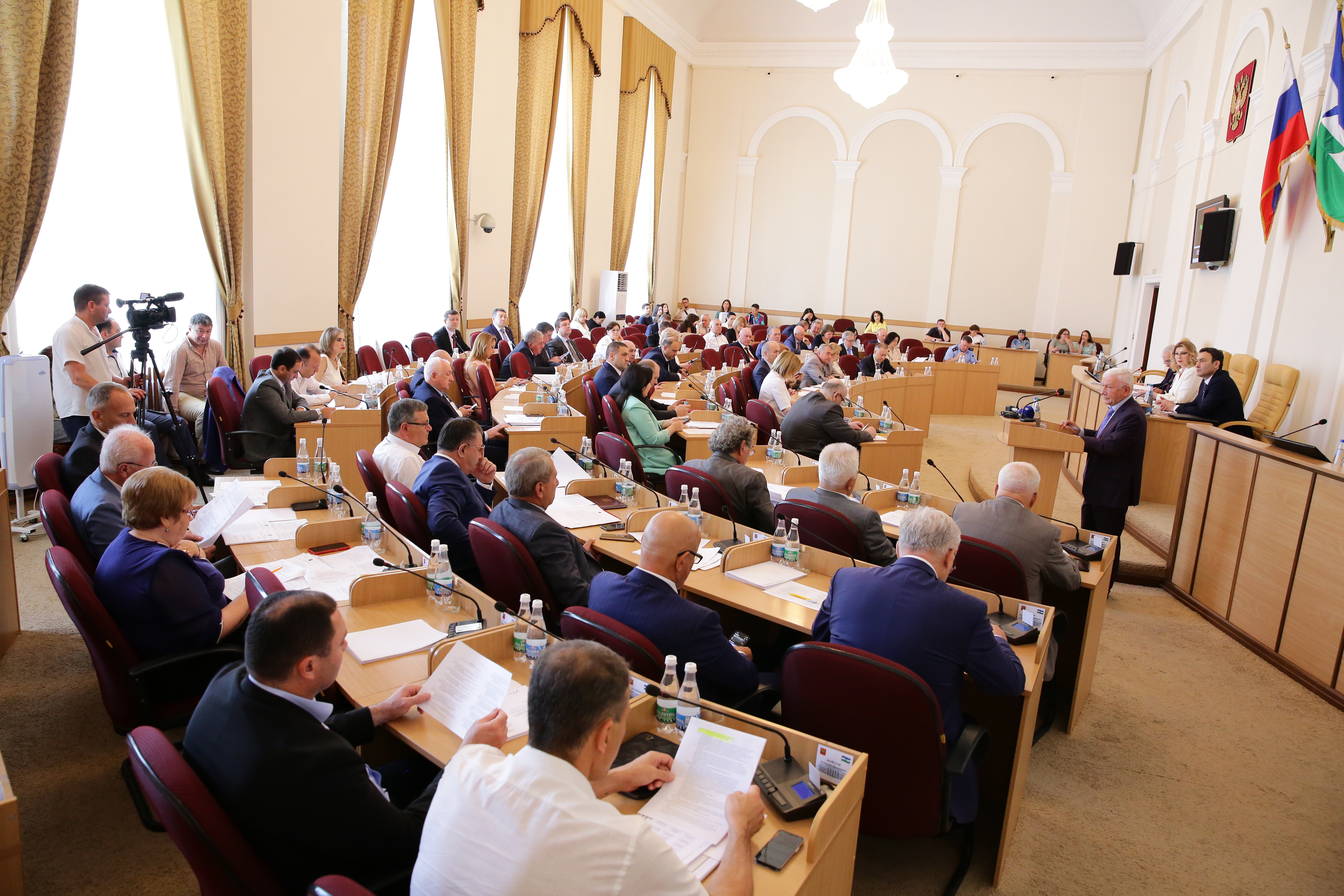 Депутаты проголосовали за поправки в законах КБР