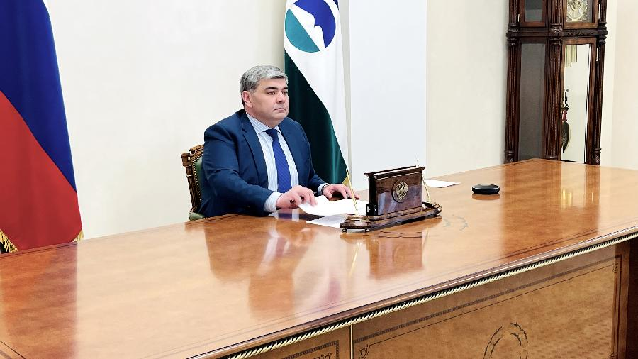 Казбек Коков поручил выделить на лекарственные препараты для амбулаторных больных еще 50 миллионов рублей