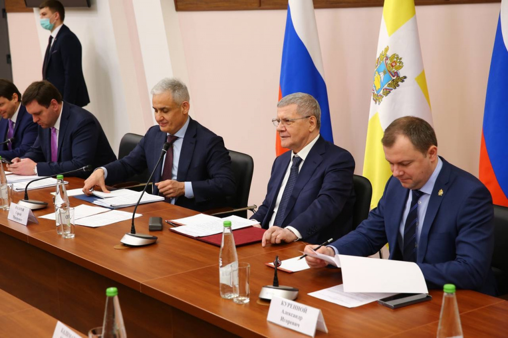 Казбек Коков проинформировал участников форума в Пятигорске о социально-экономической ситуации в Кабардино-Балкарии