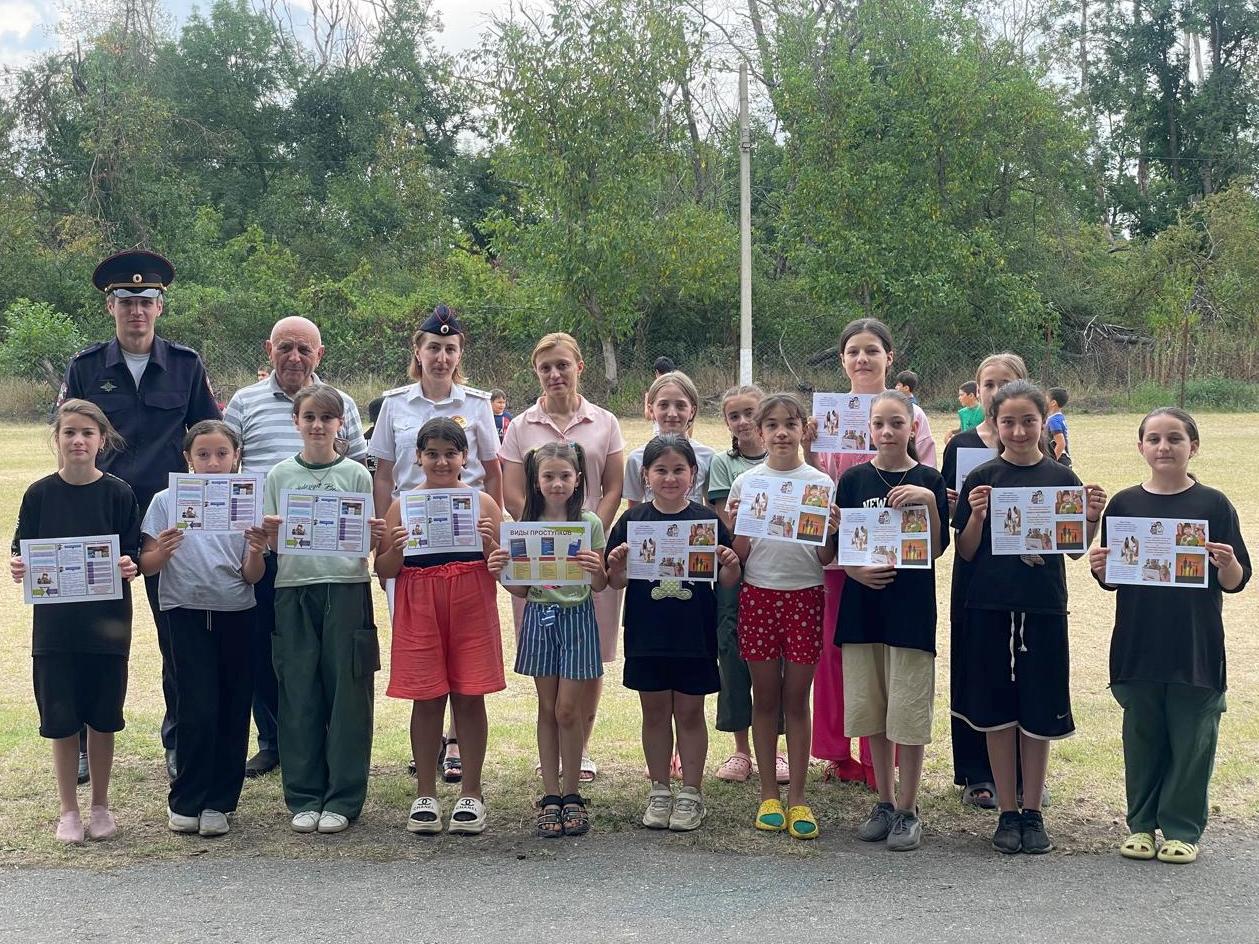 Сотрудники полиции Зольского района рассказали подросткам о правилах поведения