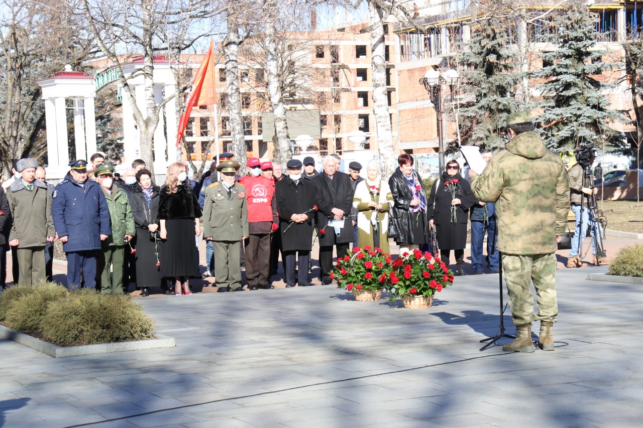 В КБР росгвардейцы приняли участие в памятных мероприятиях