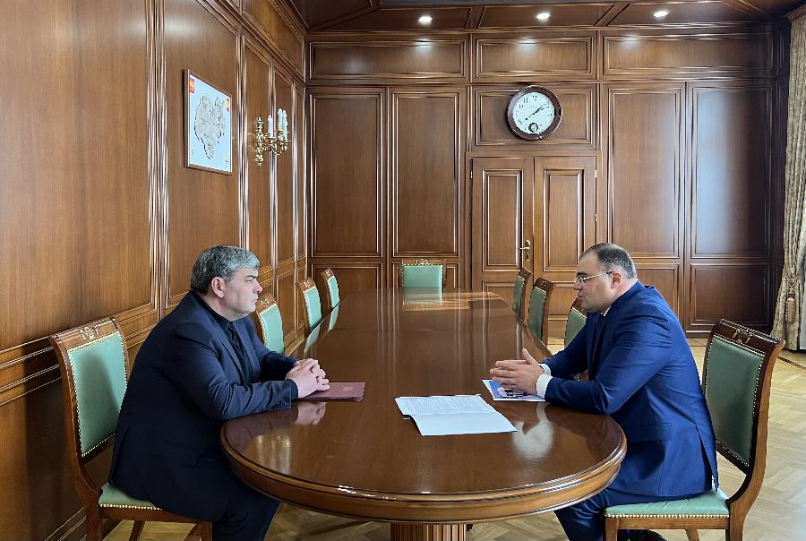 Казбек Коков провел рабочую встречу с и.о. начальника Управления Минюста России по КБР Жантемиром Кужоновым