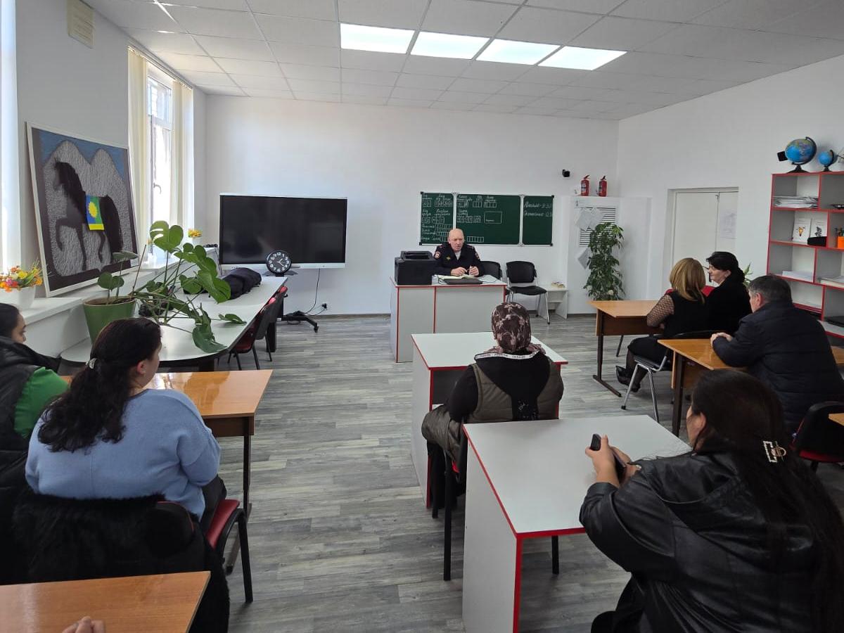 Не верь мошенникам, клади трубку!