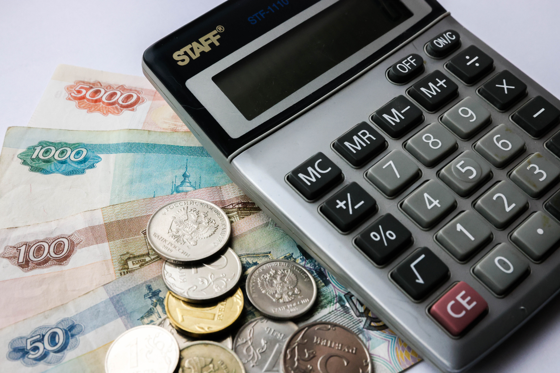 Большинство российских работодателей сохраняют штат