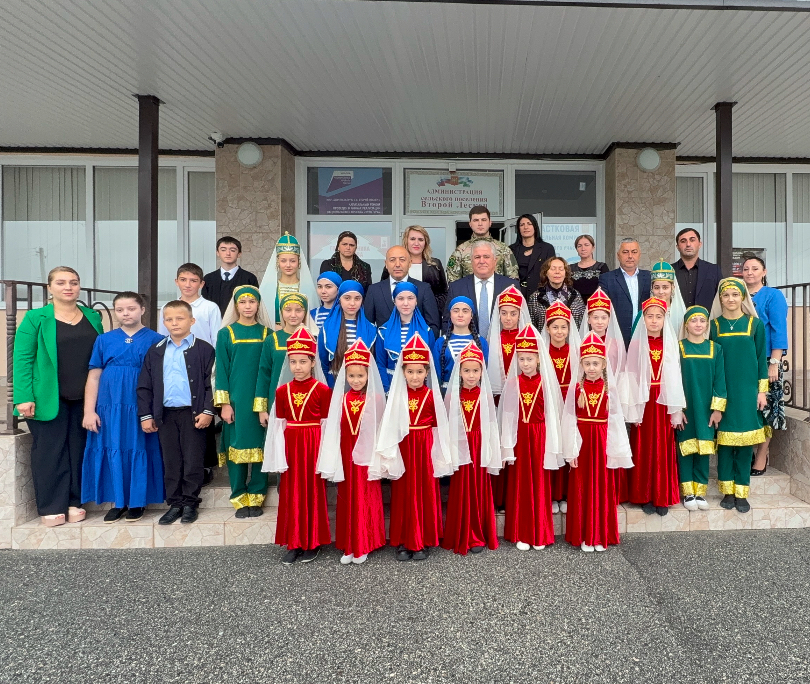 Во Втором Лескене открыли модельную библиотеку