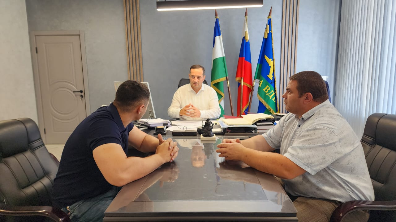 Хачим Мамхегов провел рабочую встречу с президентом Федерации армрестлинга КБР