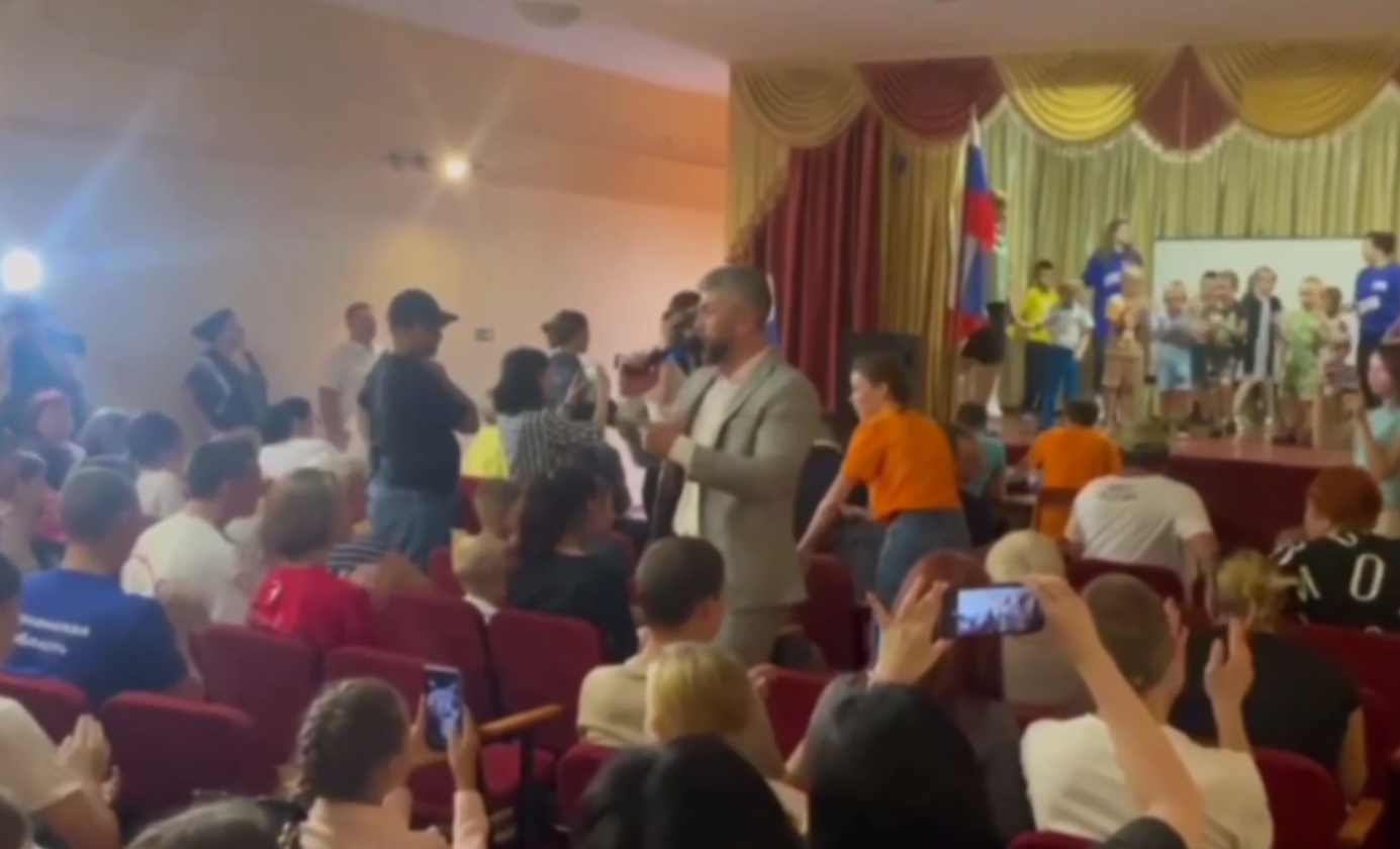 Команда молодежи КБР с гуманитарной миссией посетила подшефные округа Херсонской области