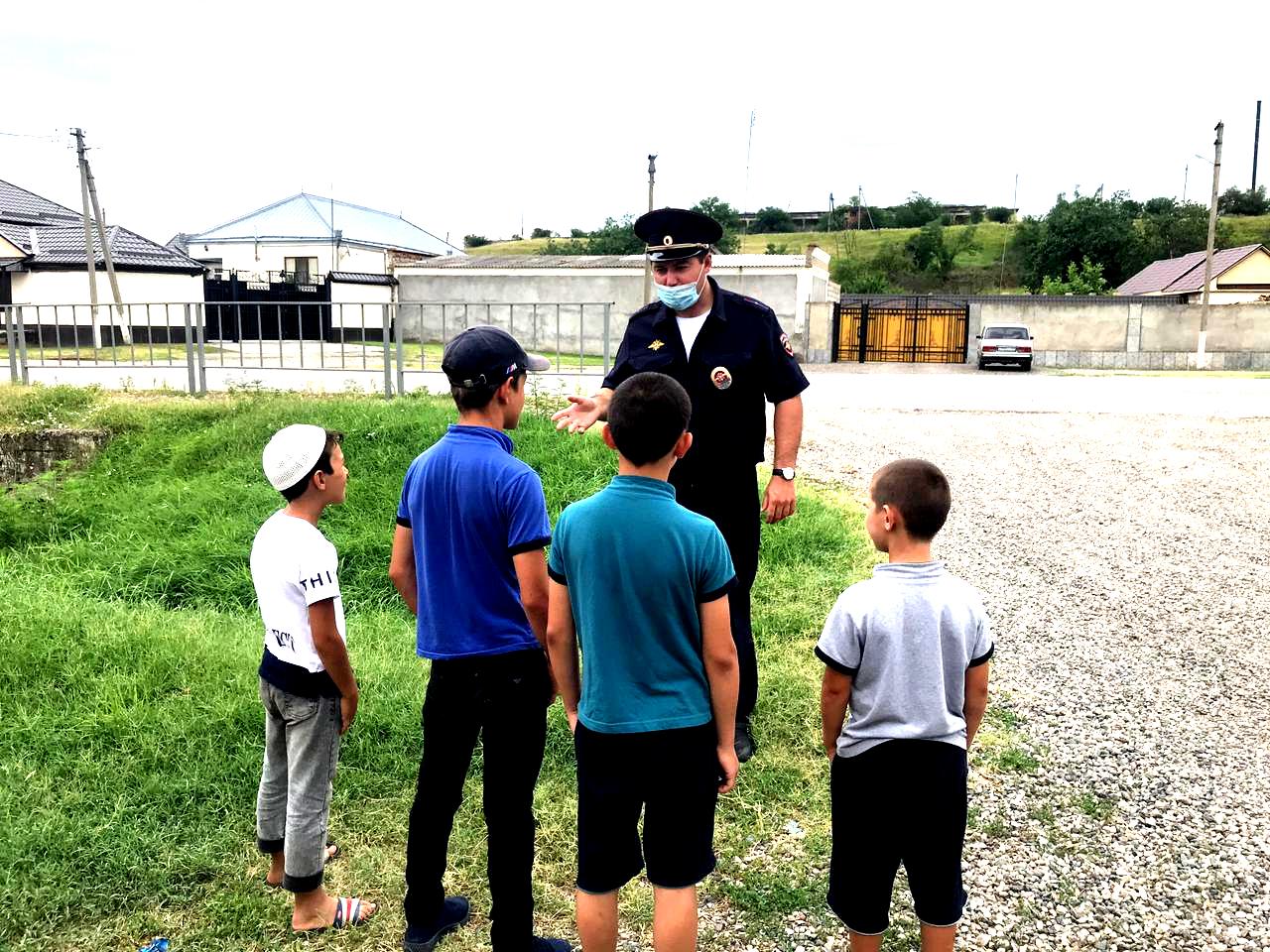 Сотрудники полиции Зольского района призывают к бдительности и осторожности вблизи водоемов