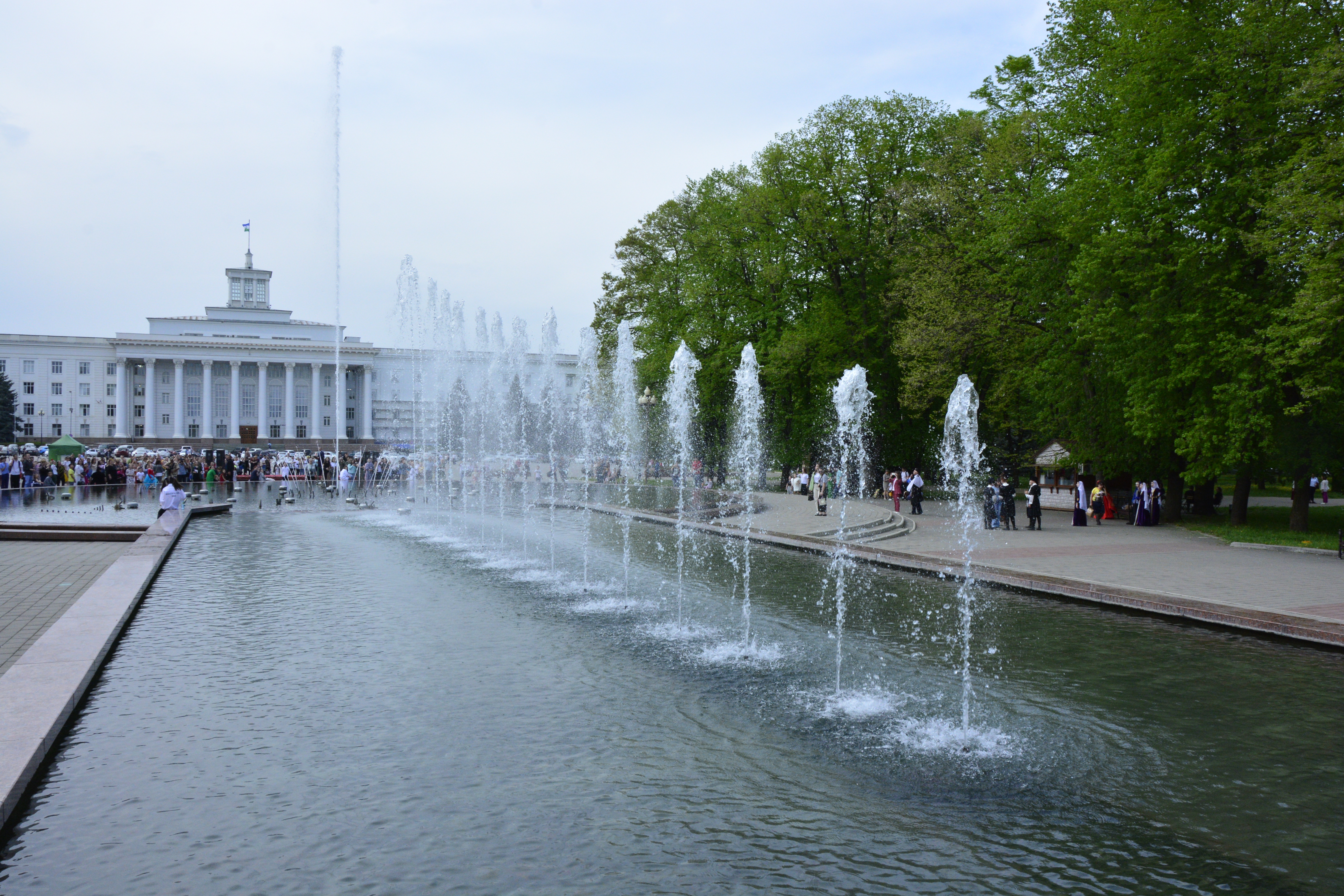 В Нальчике открылся сезон фонтанов | 27.04.2022 | Новости Нальчика -  БезФормата