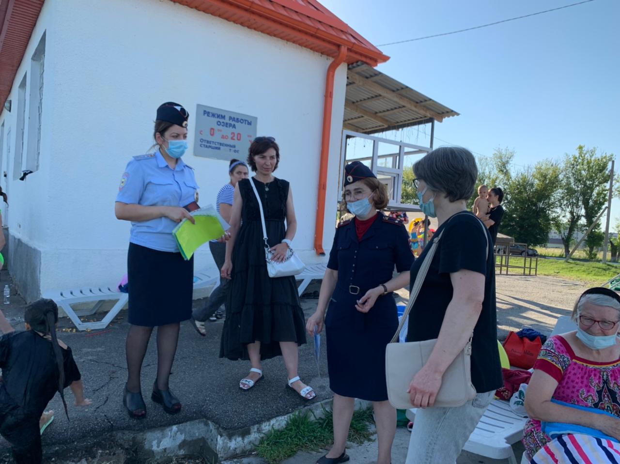 Полицейские и общественники Терского района проводят профилактические рейды вблизи водоемов