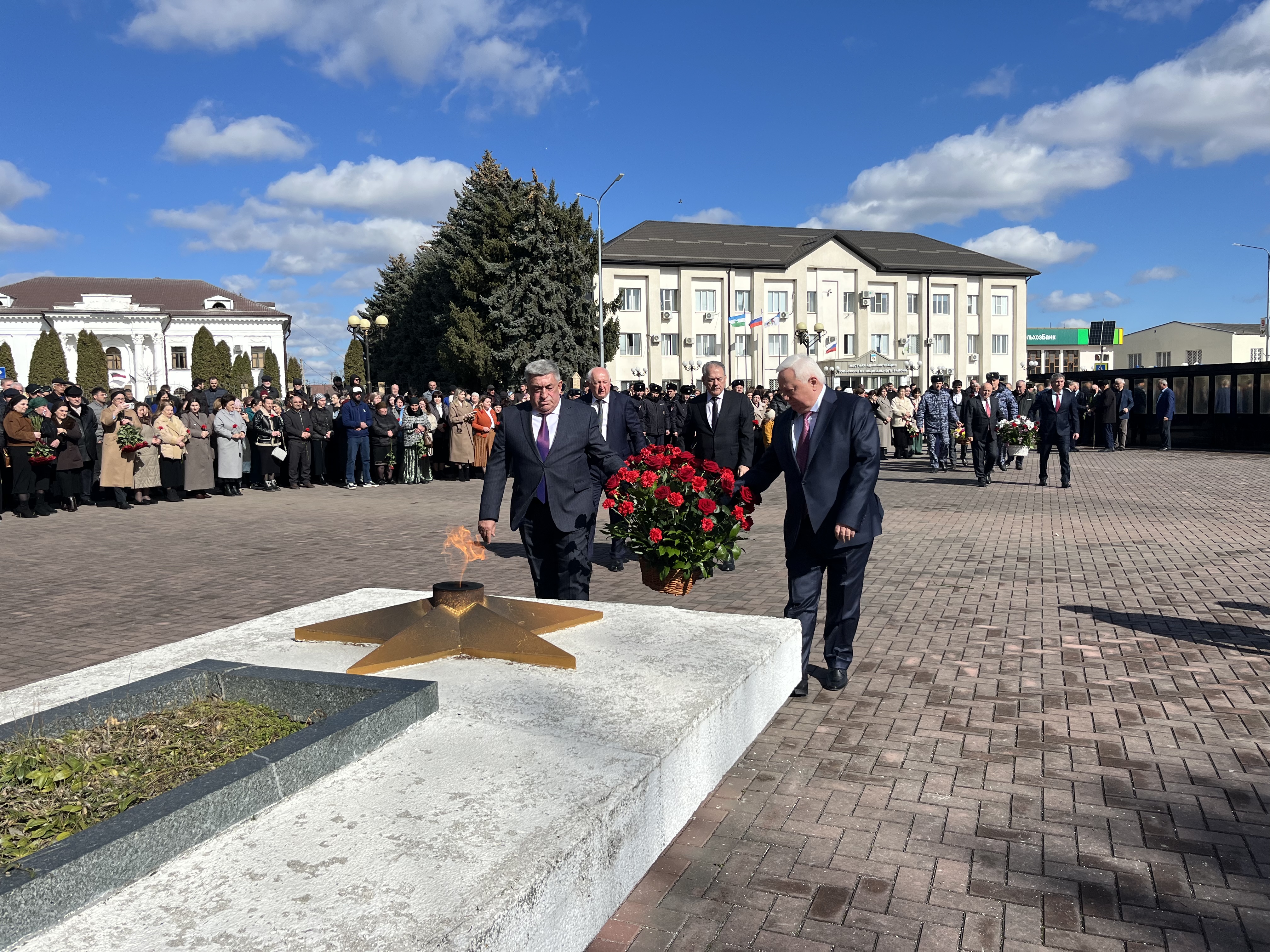 В Залукокоаже открылся памятник героям СВО