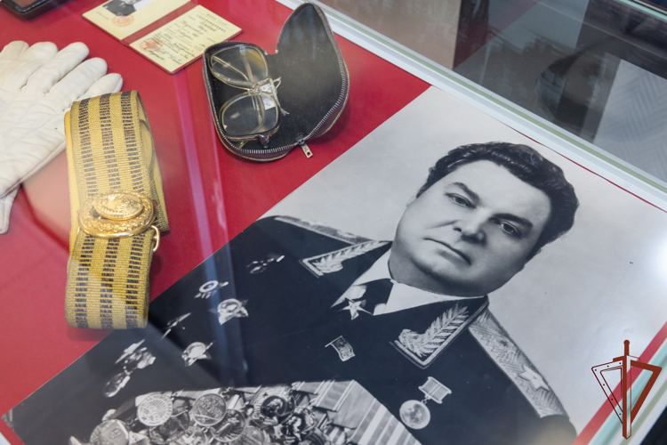 В Москве открылась выставка Росгвардии «Легендарный командующий» 