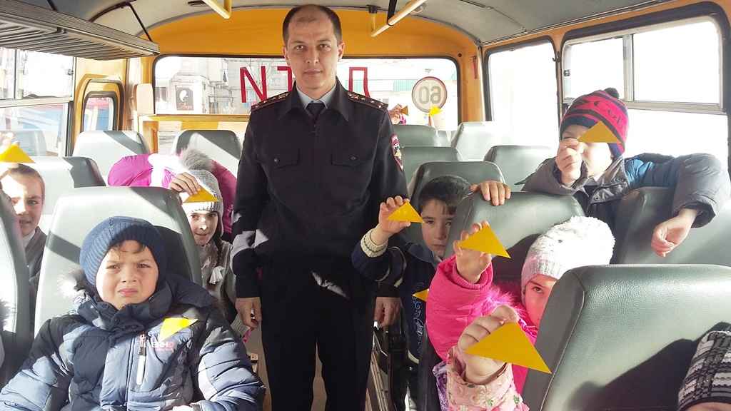 В школьных автобусах Кабардино-Балкарии проходят «Передвижные уроки» 