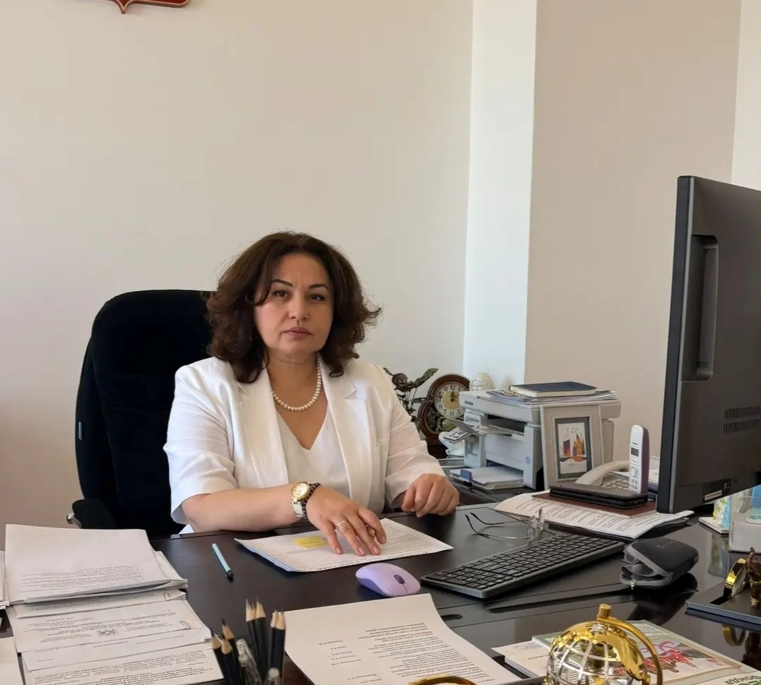 День социального работника: за каждым документом человеческая судьба