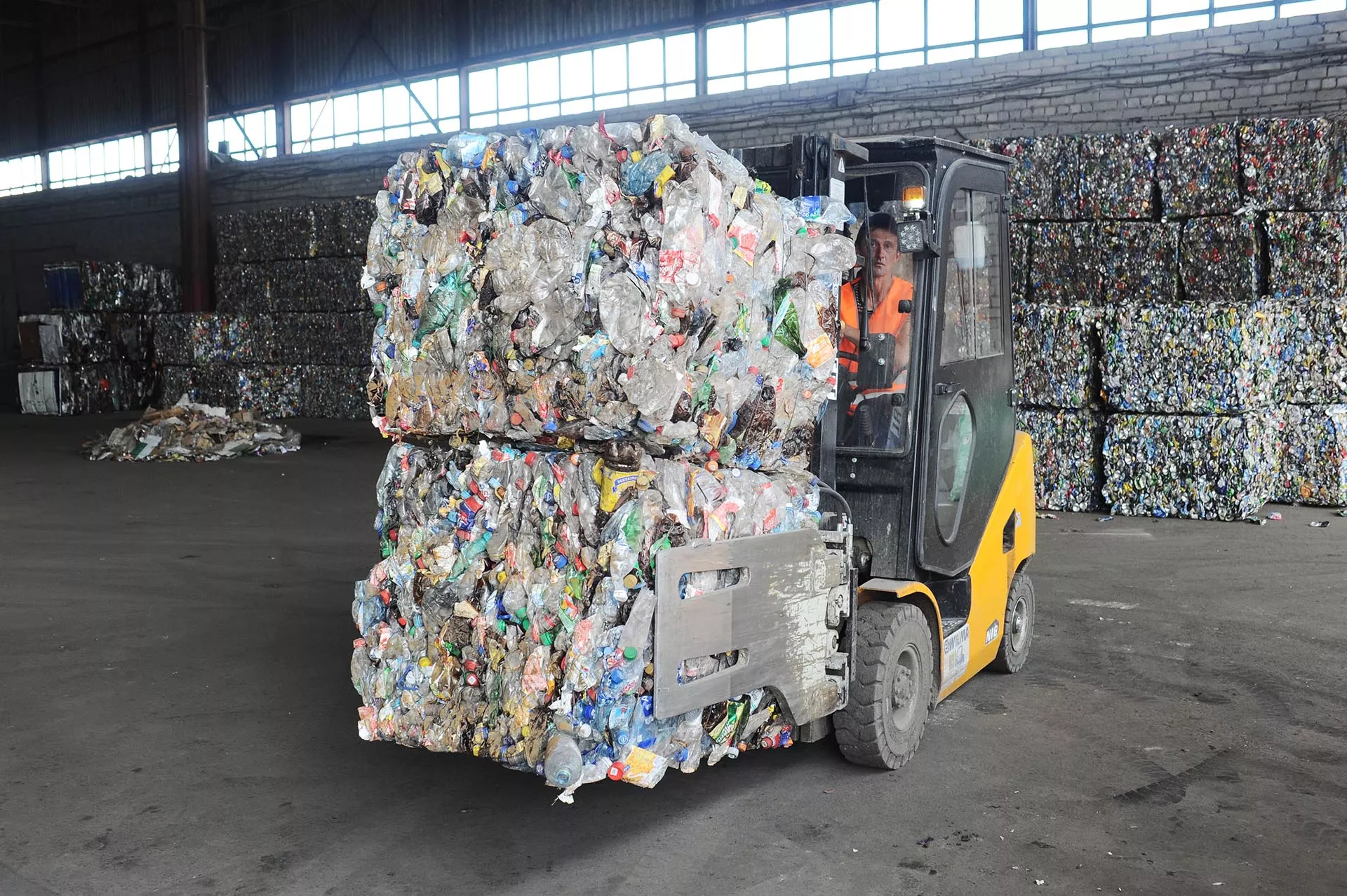 В ЛНР построят комплексы по переработке отходов, соответствующие мировым стандартам