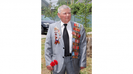 В Майском поздравили с днем рождения 95-летнего ветерана войны