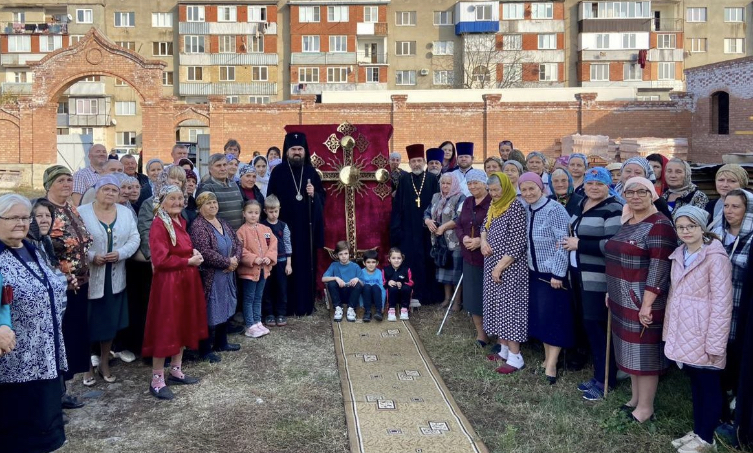 В Баксане освятили купольный крест нового православного храма