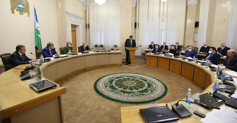 Казбек Коков провел совместное заседание постоянно действующего Координационного совещания по обеспечению правопорядка в КБР и Совбеза КБР  