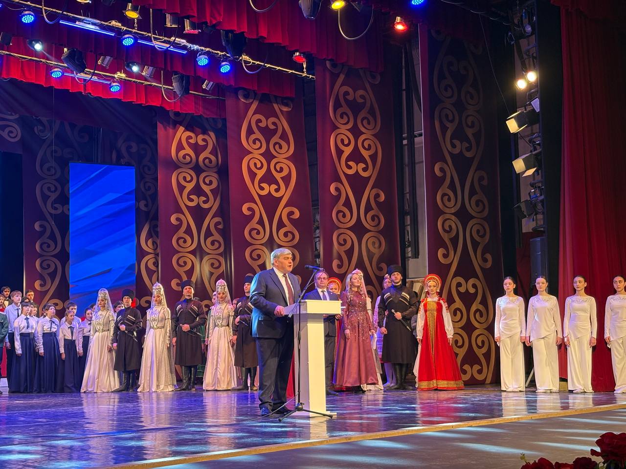 Народ России всегда жил с верой в добро и справедливость