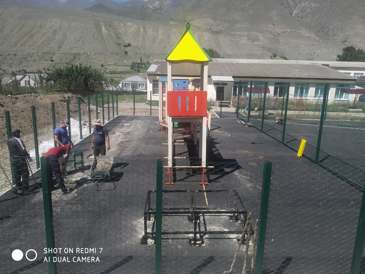 В Черекском районе строят игровые площадки