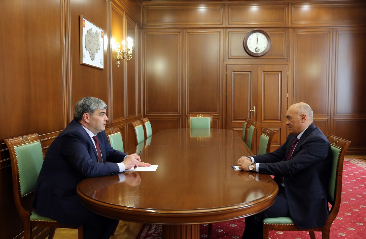 Казбек Коков провел рабочую встречу с министром сельского хозяйства КБР