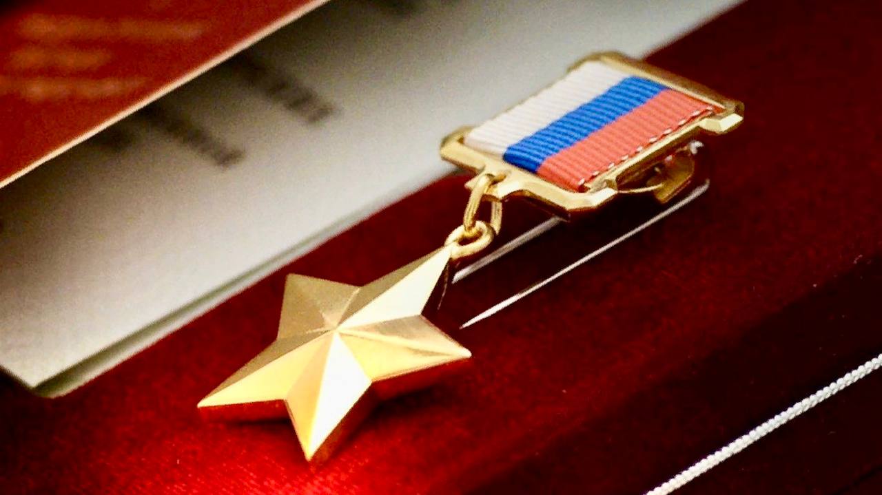 Казбек Коков поздравил жителей республики с Днем Героев Отечества