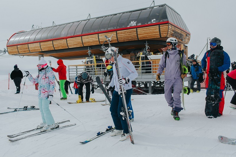 Эльбрус попал в топ-3 лучших новогодних курортов России