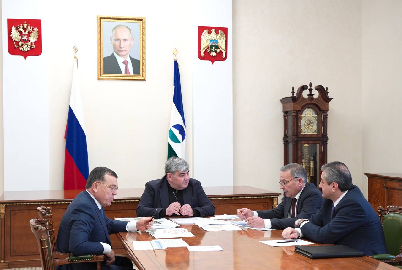 Глава КБР провел оперативное совещание 