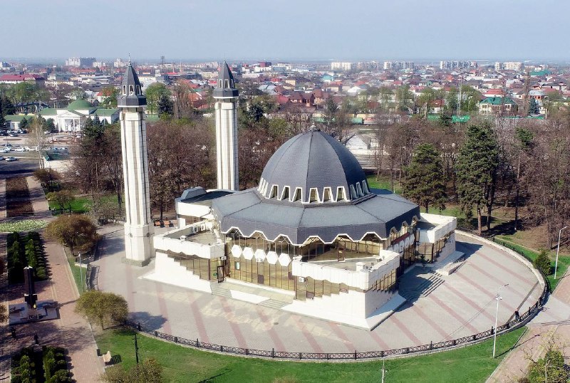 Казбек Коков поздравил мусульман с праздником Ураза-байрам