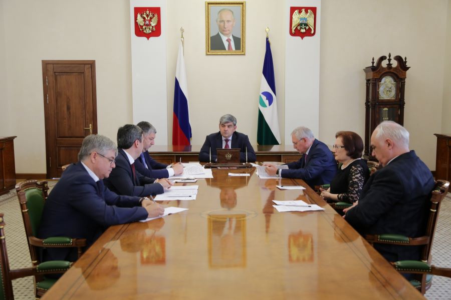 Глава КБР Казбек Коков обсудил с экспертами вопросы повышения качества образования