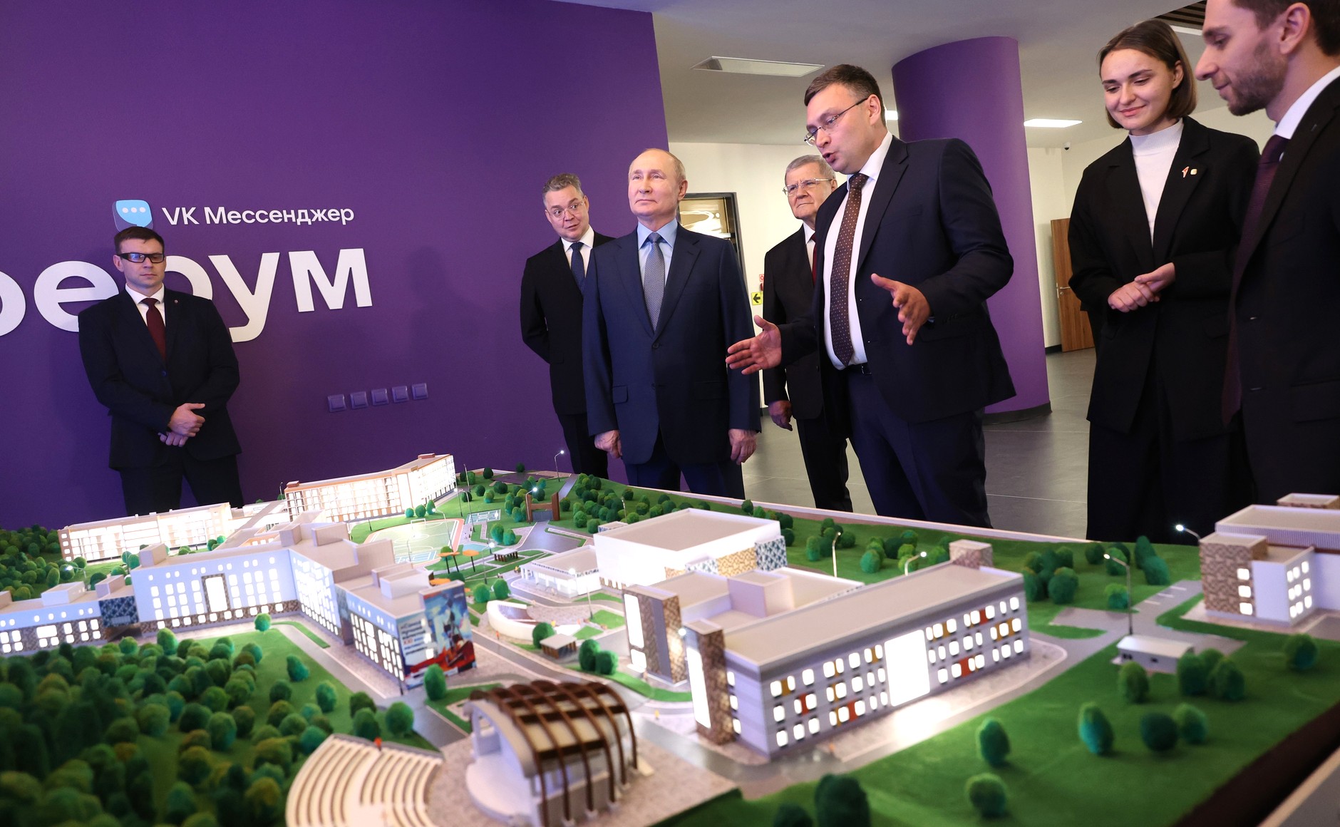 Владимир Путин в Пятигорске принимает участие в заседании «Движения первых»