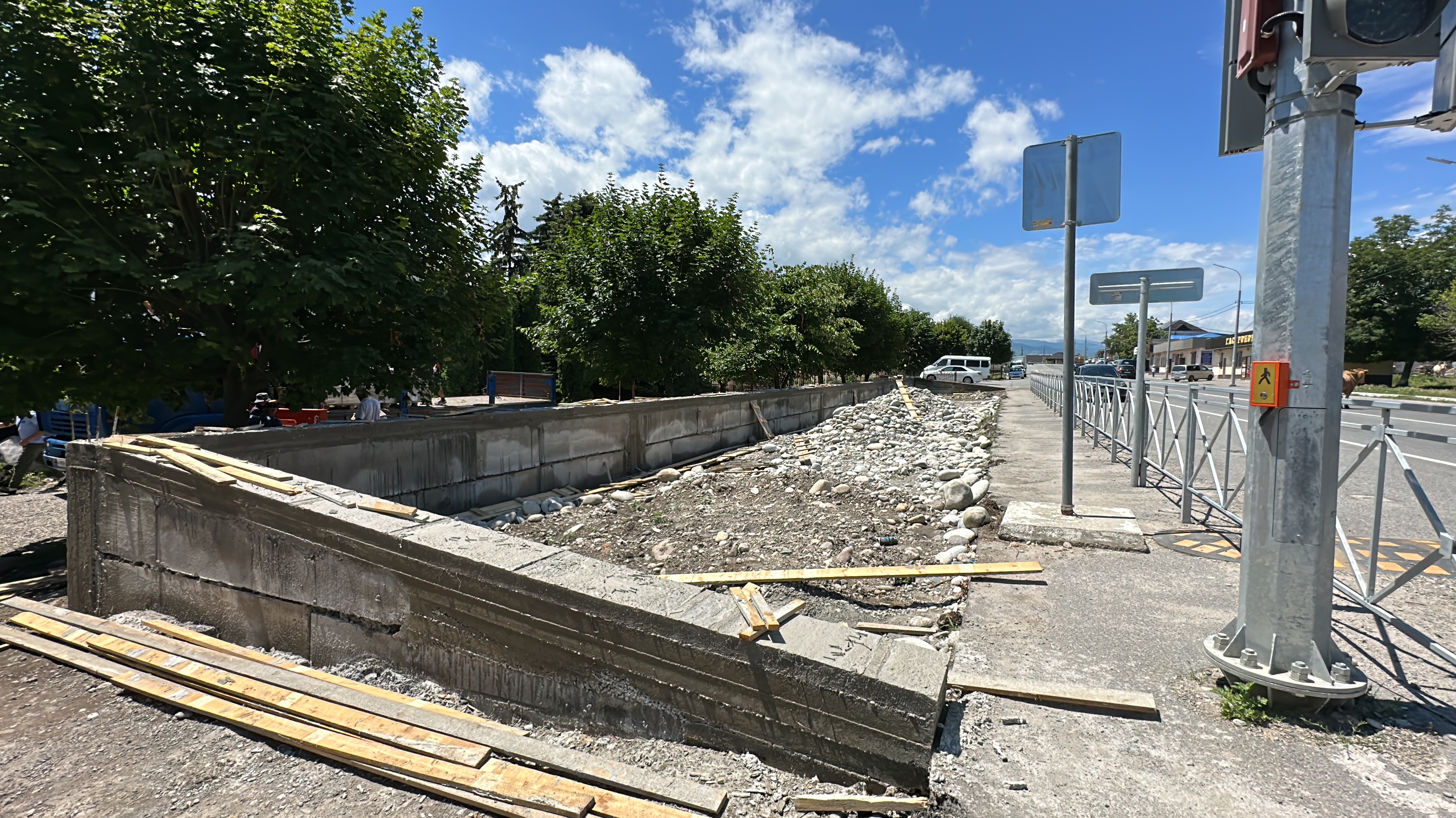 В Заюково благоустраивают территорию