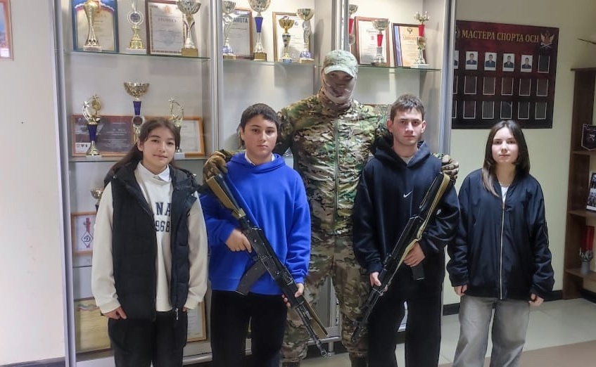 Воспитанники нальчикской школы-интерната №1 готовятся к «Зарнице 2.0»