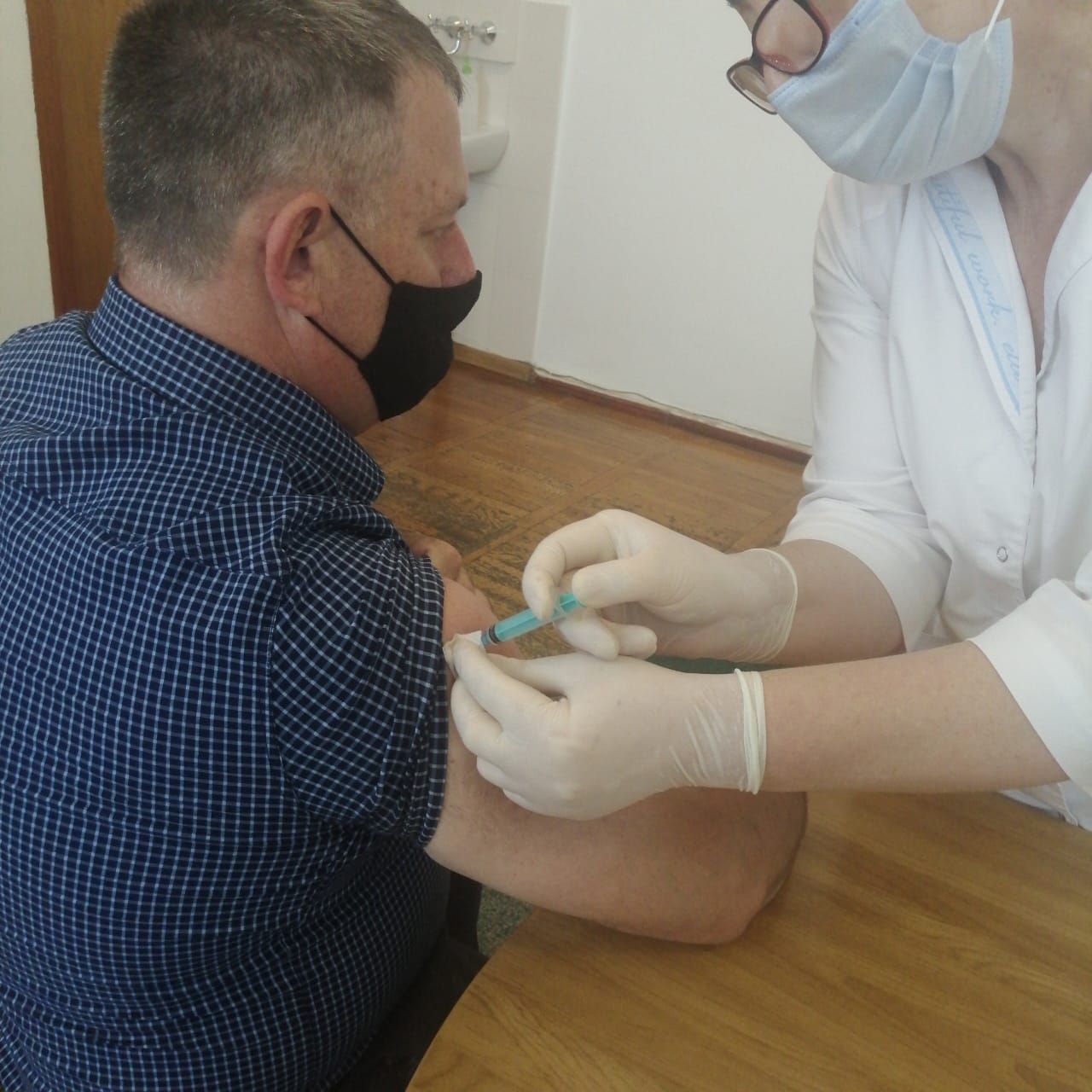 Руководитель Управления Росреестра по КБР прошел второй этап вакцинации