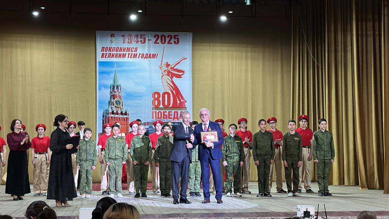 В Баксане состоялся концерт народного артиста КБР Ауеса Зеушева